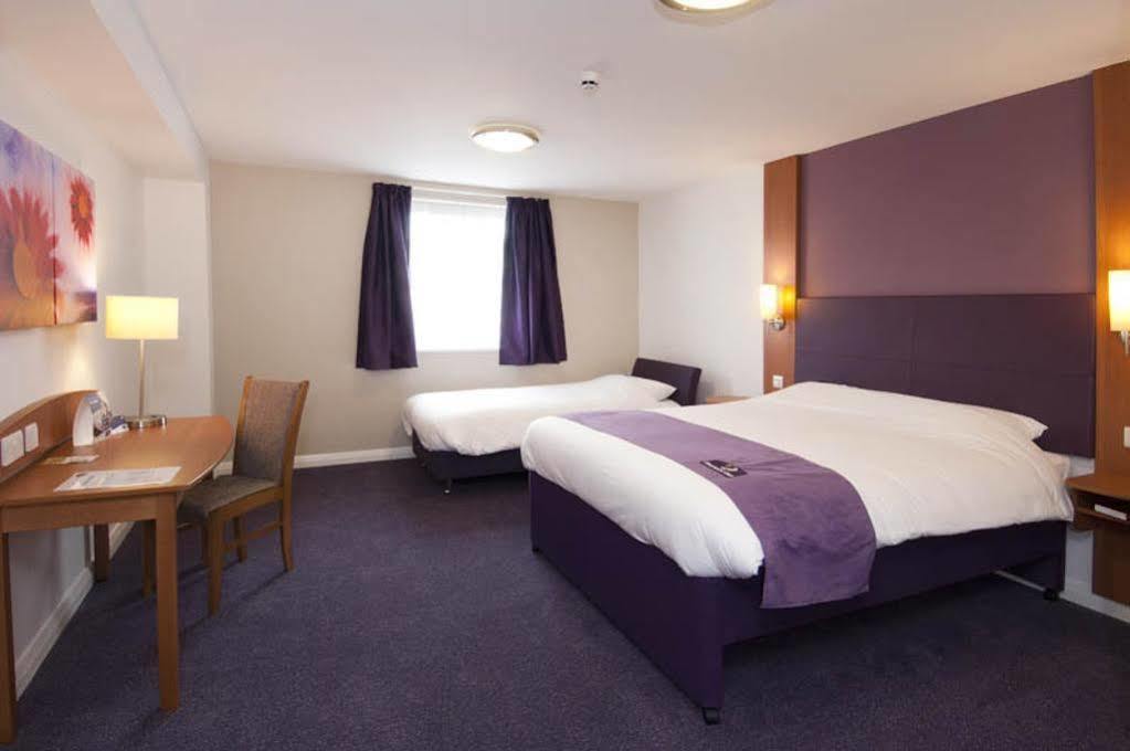 Premier Inn Greenock Exterior foto